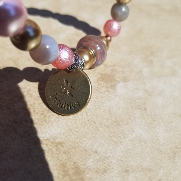 Pisces Unisex Multicolor Beaded Bracelet - Picture 2 of 2